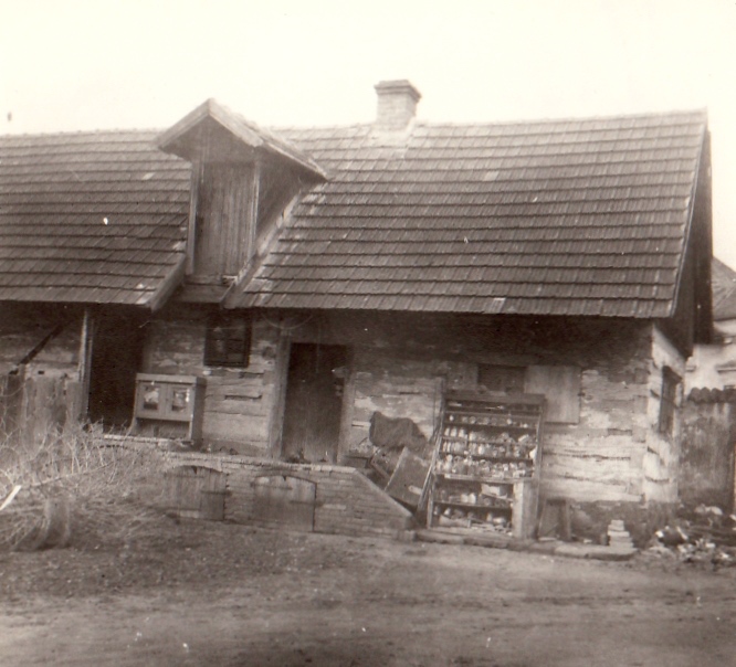 Křenek č.14 - výmének. Postaven na přelomu 18. a 19. století. 